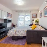 Sunny 1bd Near Firule - Balcony & Peaceful Апартаменты Сплит