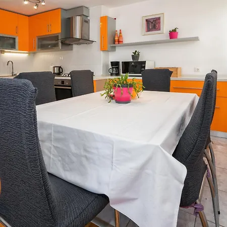 Sunny 1bd Near Firule - Balcony & Peaceful