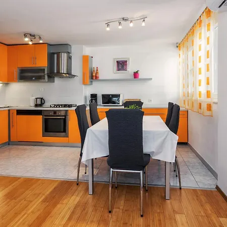 Sunny 1bd Near Firule - Balcony & Peaceful