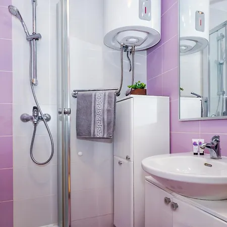 Sunny 1bd Near Firule - Balcony & Peaceful