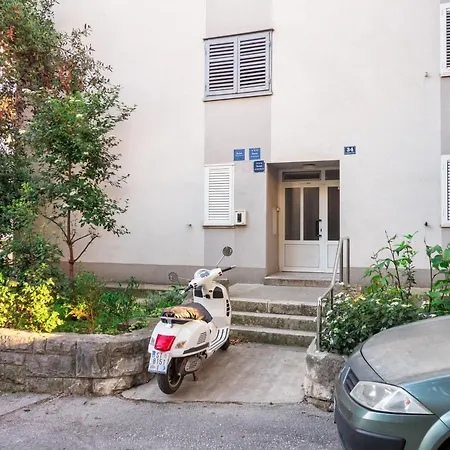 Sunny 1bd Near Firule - Balcony & Peaceful *